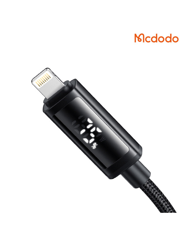맥도도 맥도도 듀얼인포 디스플레이 8핀 고속충전 케이블 CA797 착용컷