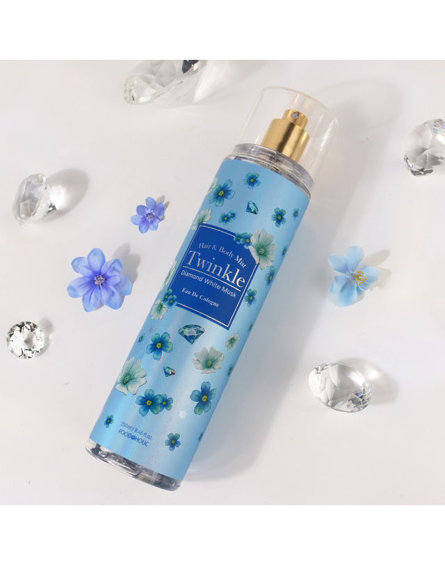푸드어홀릭 (1+1)NEW 트윙클 화이트머스크 바디미스트 250ml 착용컷