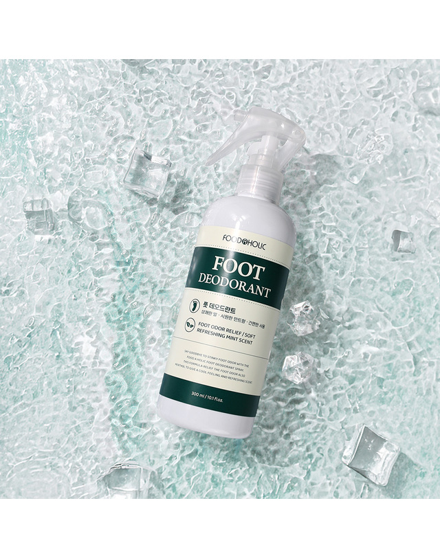 푸드어홀릭 (1+1)푸드어홀릭 풋 데오드란트 스프레이 300ml 착용컷