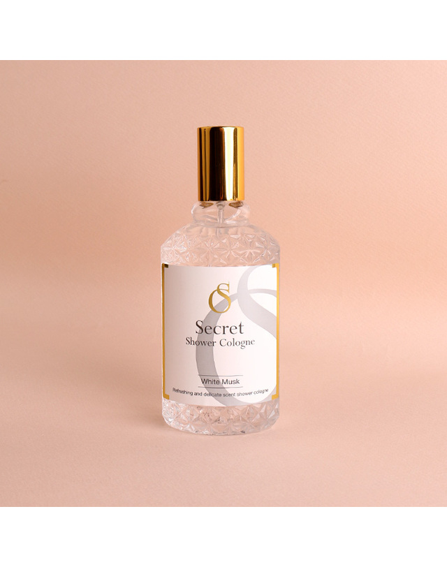 푸드어홀릭 푸드어홀릭 시크릿 샤워코롱 화이트머스크 170ml 착용컷