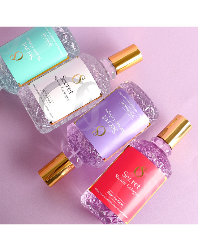 푸드어홀릭 (1+1)푸드어홀릭 시크릿 샤워코롱 로즈퍼퓸 170ml 착용컷