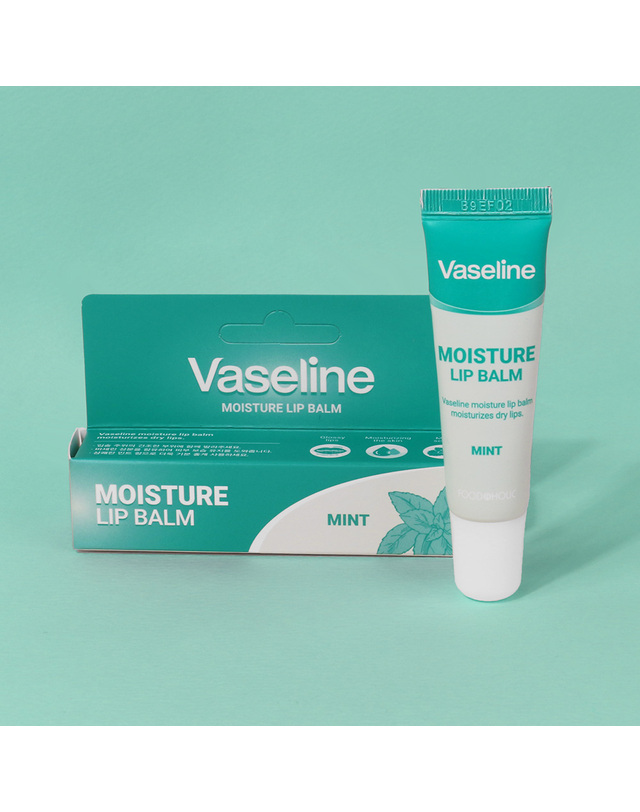 푸드어홀릭 푸드어홀릭 바세린 모이스처 립밤 민트향 12ml 착용컷