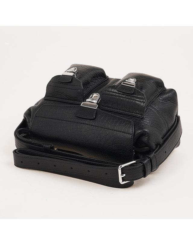 르메르 [르메르] FW26 공용 미니 소프트 기어 백 BG0240 LL0191 BK999 착용컷