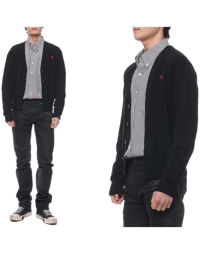 아미 24SS 남성 하트 로고 울 가디건 (BFHKC111 KN0025 001 M 24S) 착용컷