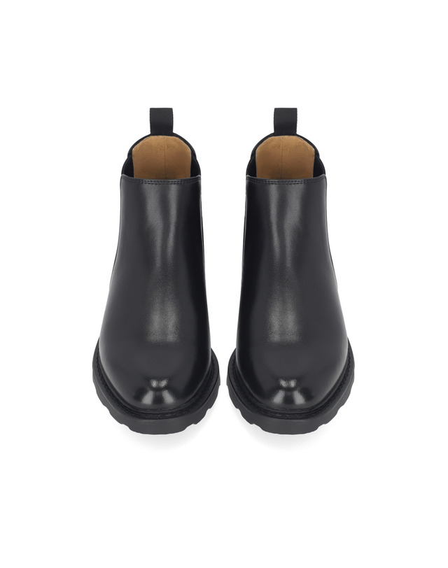 엘칸토 엘칸토 인텐스 남성 소가죽 미니멀 첼시 부츠 2.5cm LCMA18I34V 착용컷