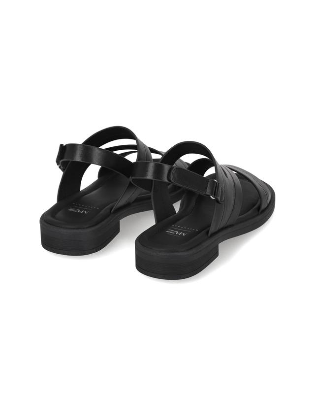 엘칸토 엘칸토 마쯔 여성 사이드 컷 플랫 샌들 2.5cm LCWW65M626 착용컷