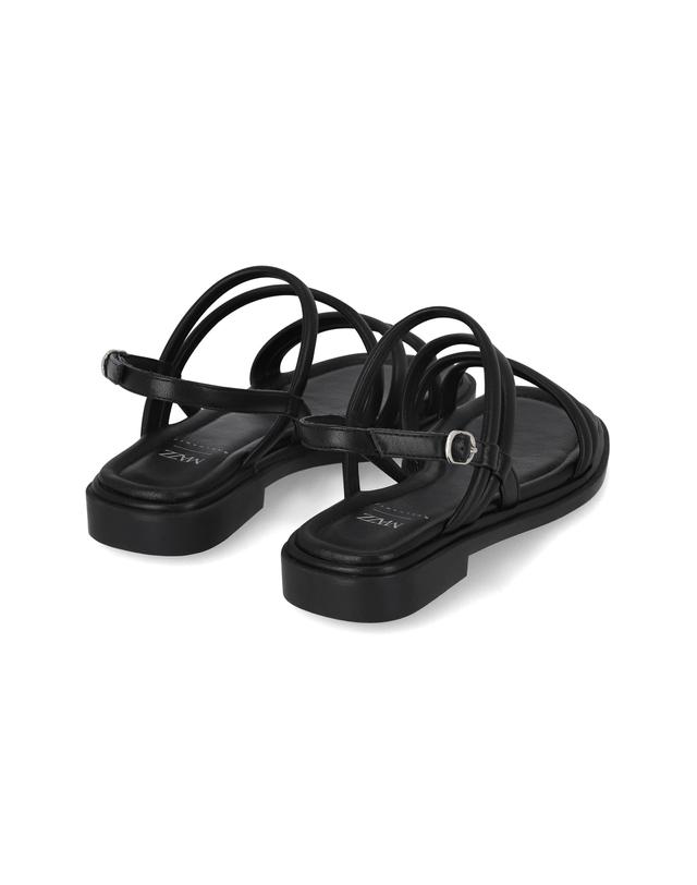 엘칸토 엘칸토 마쯔 여성 볼륨 스트랩 플랫 샌들 2cm LCWW58M626 착용컷