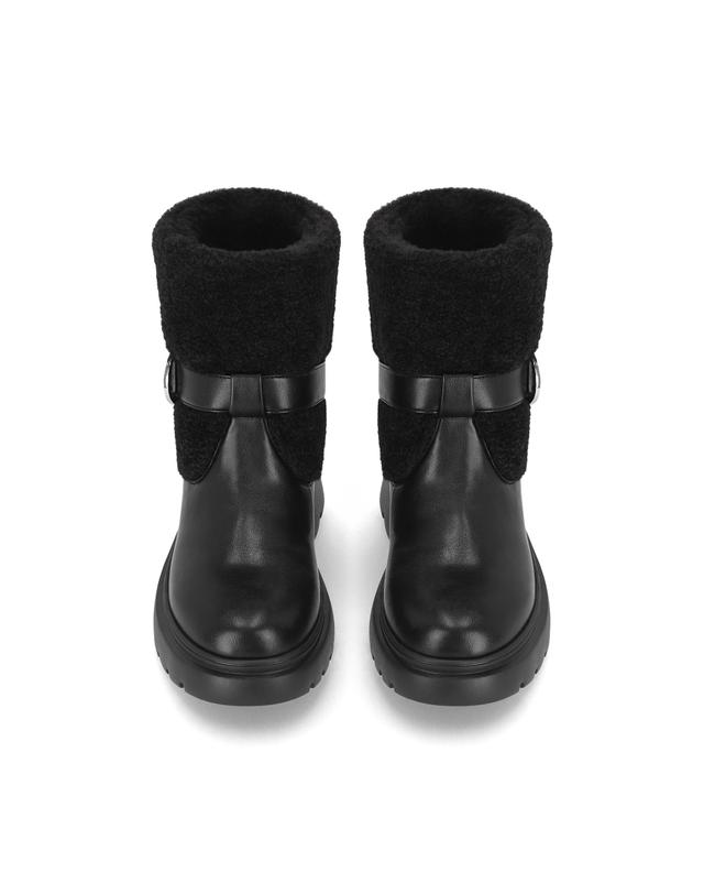 엘칸토 엘칸토 마쯔 여성 퍼 트리밍 바이커 앵클부츠 4.5cm LCWA08M64V 착용컷