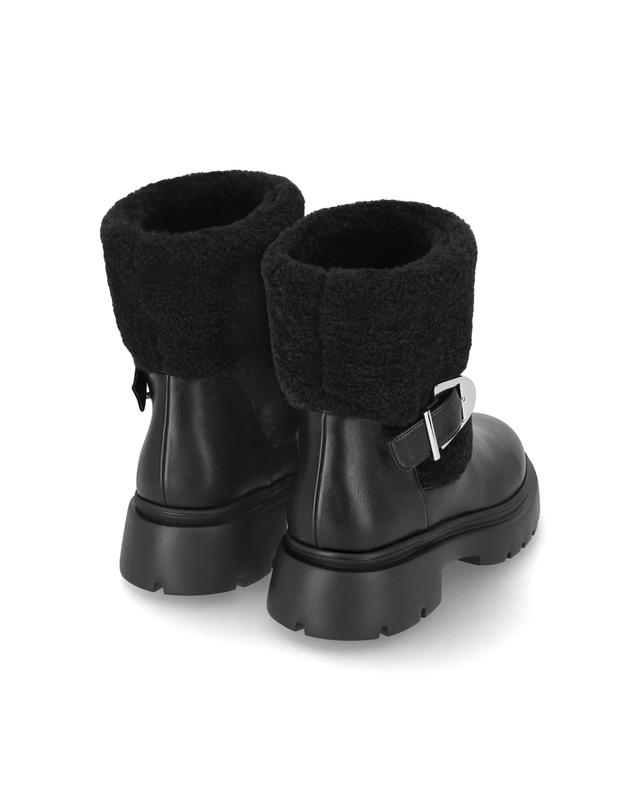 엘칸토 엘칸토 마쯔 여성 퍼 트리밍 바이커 앵클부츠 4.5cm LCWA08M64V 착용컷