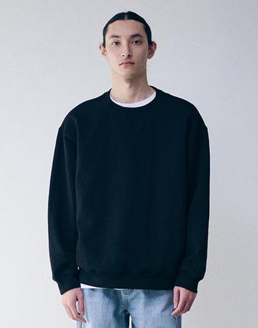 에센셜 스웻 맨투맨 Black