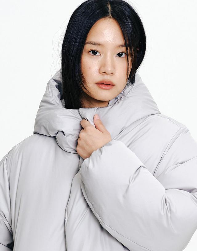 나우 코쿤 다운 자켓 Gray 착용컷