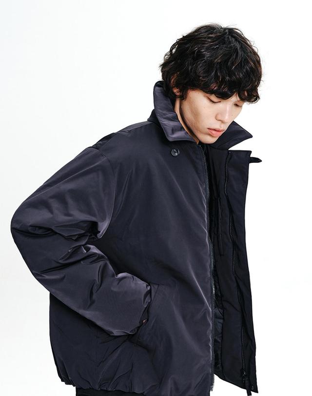 나우 코쿤 카라 패딩 자켓 Black 착용컷