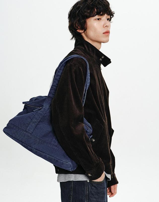 나우 윌로우 보스턴 백 Navy 착용컷