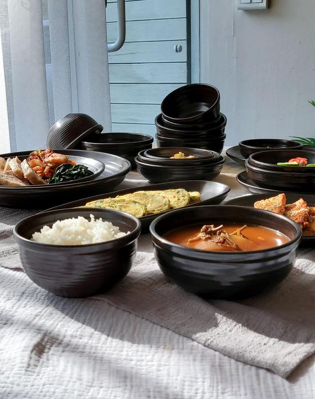 옹기종기 전통 한식기 옹기 접시 플레이트 국 대접 1P (시리얼볼) 착용컷