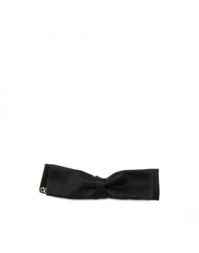 발렌티노 가라바니 [명품] 발렌티노 블랙 V로고 시그니처 새틴 리본 헤어핀 7W2HT00J CHJ N06 카키 착용컷