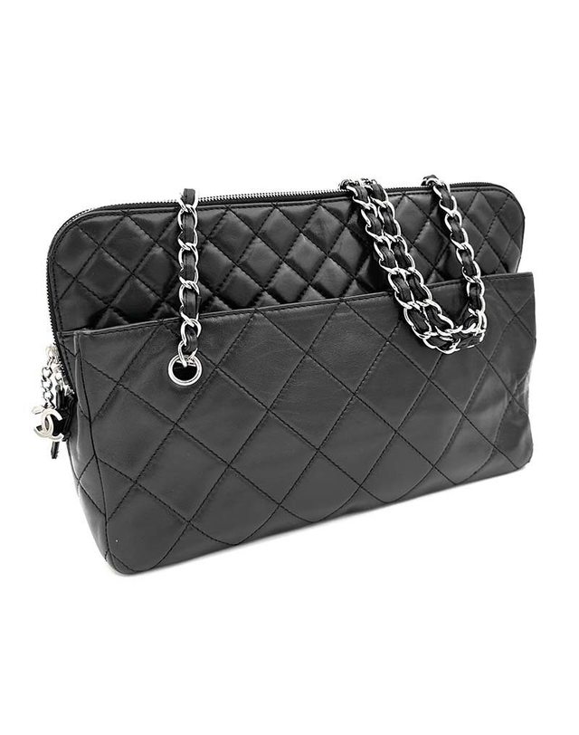 샤넬 [중고명품] [중고] 샤넬 체인 숄더백 3152406270 3152406270 BLACK 착용컷