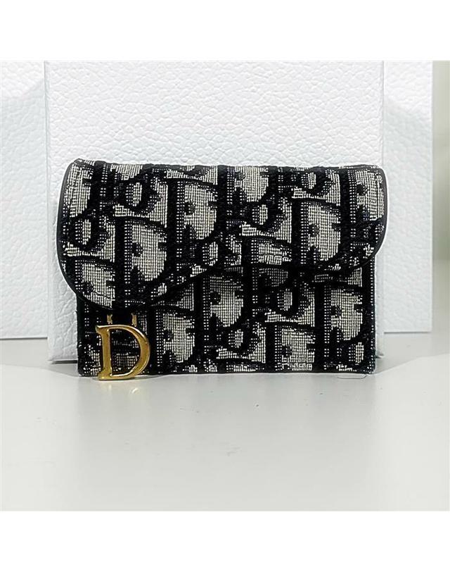 디올 [명품]내일도착 디올 SADDLE 플랩 카드지갑 블루 S5611CT S5611CTZQM928 BLACK 착용컷