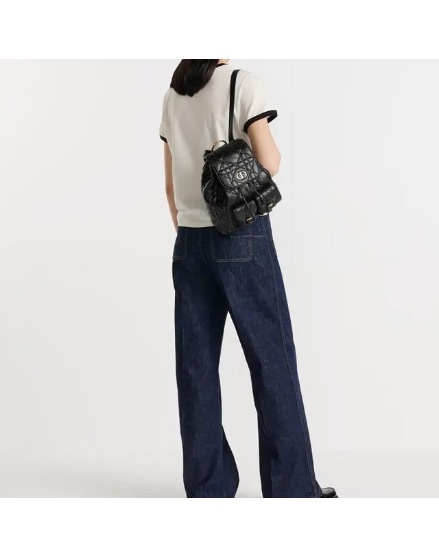 디올 [명품] 디올 Dior Caro 미디엄 백팩 M6301UNOZ_M900 BLACK 착용컷