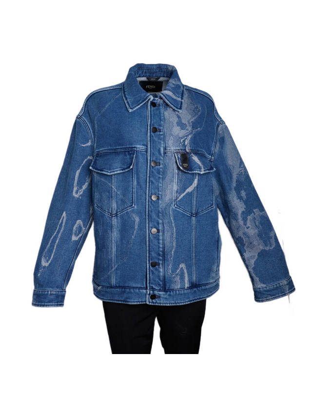 펜디 [중고명품] [중고명품] 100 블루 코튼 로고 패치 남성 데님 자켓 FW1131 AIED F0UV2 밝은 블루 착용컷