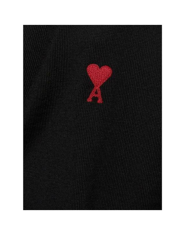 아미 [명품] 25SS 아미 스몰 하트 로고 울 가디건 블랙 BFHKC111 KN0025 001 BLACK 착용컷