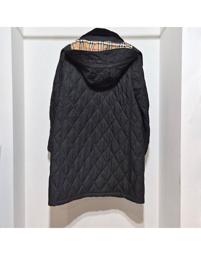 버버리 키즈 버버리 [중고명품] [중고명품] 버버리 데레헴 퀼팅 롱 자켓 L690709 진한 그레이 착용컷