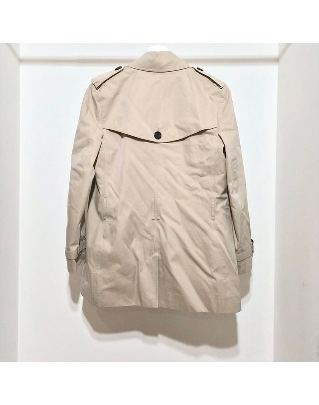 버버리 키즈 버버리 [중고명품] [중고명품] 버버리 켄싱턴 쇼트 트렌치코트 L697759 밝은 그레이 착용컷
