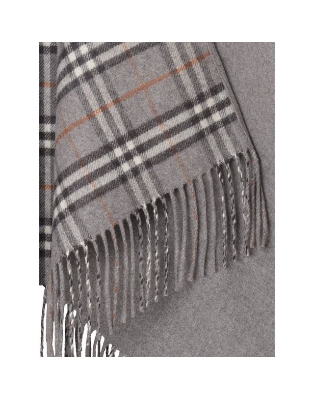 버버리 키즈 버버리 [명품] 26FW 버버리 체크 울 리버시블 케이프 8125765 그레이 착용컷