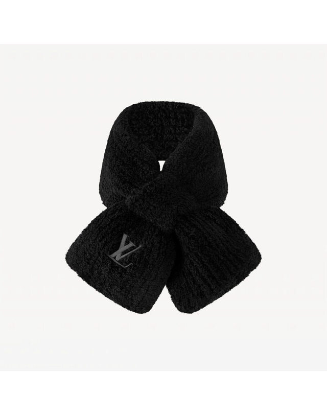 루이비통 [명품] 루이비통 온리 LV 미니 컴피 스카프 실크 블랙 M90804 BLACK 착용컷