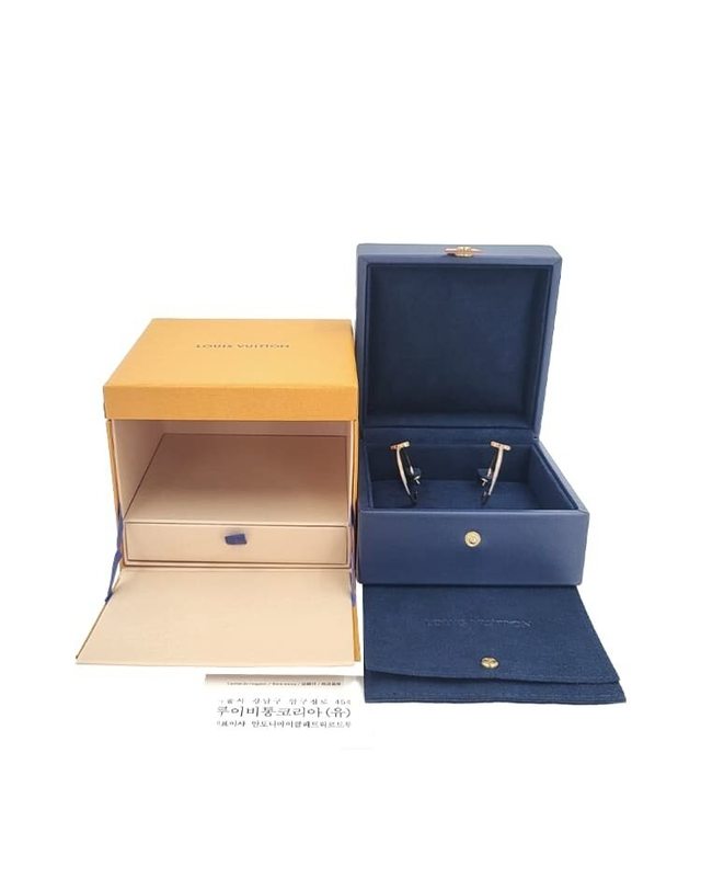 루이비통 [중고명품] [중고] 루이비통 이딜 블라썸 후프 다이아 귀걸이 3975 Q96839 3975 BLACK 착용컷