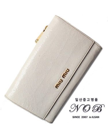 [중고] 미우미우 페이던트 여성장지갑  9663 130752 9 7 14762245