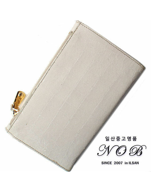 미우미우 [중고명품] [중고] 미우미우 페이던트 여성장지갑 9663 130752 9 7 14762245 BLACK 착용컷