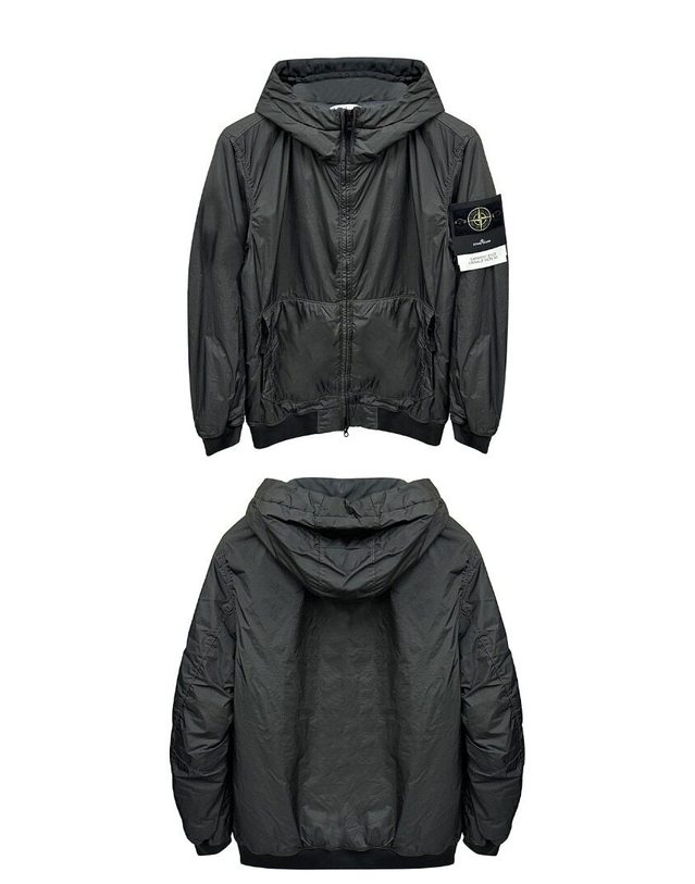 스톤아일랜드 키즈 스톤아일랜드 [명품] 25FW 와펜패치 가먼트다이드 크링클랩스 나일론 패딩 자켓 다크그레이 남성 자켓 K2S154100013 S0A23 V0062 / 네이비 착용컷