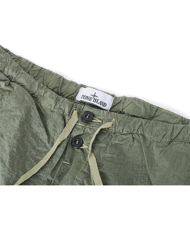 스톤아일랜드 키즈 스톤아일랜드 [명품] 26SS 스톤 나일론메탈 숏 비치웨어 카키 L1S15B100003 S0043 V005G 착용컷