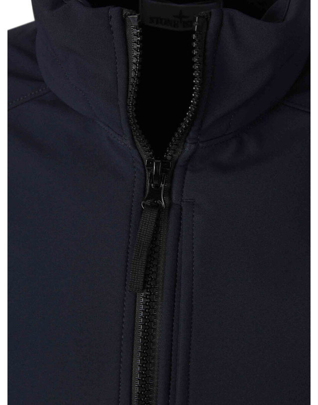 스톤아일랜드 키즈 스톤아일랜드 [명품] 스톤아일랜드 소프트 쉘 하이넥 집업 자켓 K1S154100010S0A22 V0029 네이비 착용컷