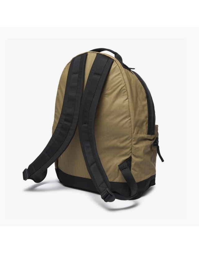 스톤아일랜드 키즈 스톤아일랜드 [명품] 스톤아일랜드 로고패치 백팩 L1S159200032S0331 V005G 카키 착용컷