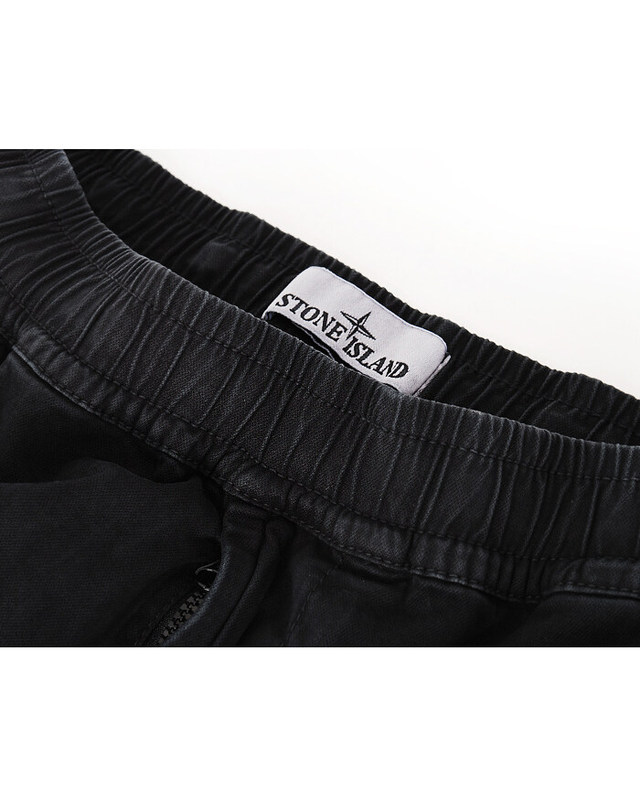 스톤아일랜드 키즈 스톤아일랜드 [명품] 25FW 스톤 와펜 밴딩 카고바지 블랙 K2S153100033 S00L1 V0129 네이비 착용컷
