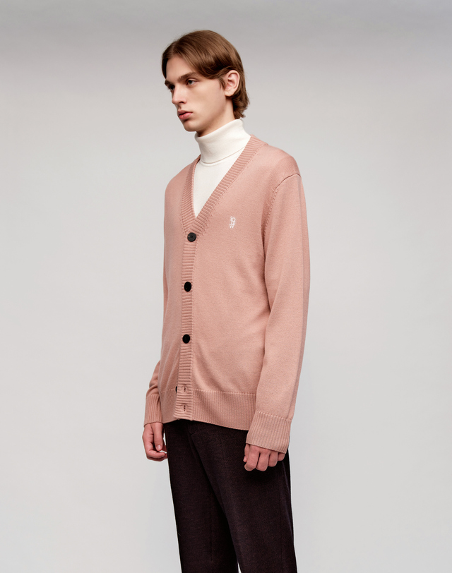 소루 [Solew] Wool V Neck Cardigan_Pink Beige (울 브이넥 가디건_핑크베이지) 착용컷
