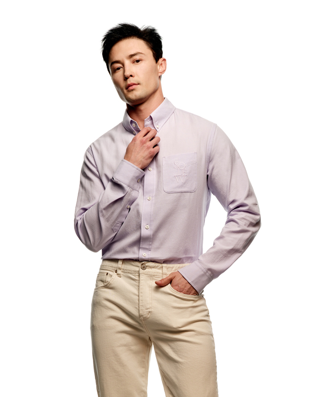 소루 [Solew] Oxford Button-Down Shirt_Light Violet 크림 착용컷