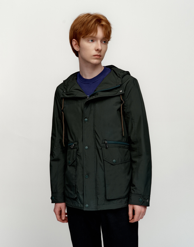 소루 [Solew] Anorak Hooded Windbreaker_Green 그린 착용컷