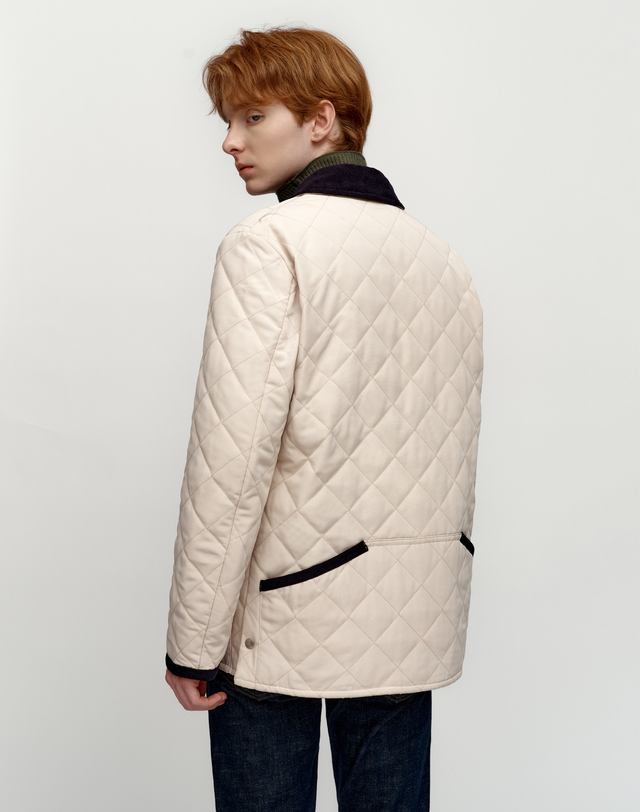 소루 [Solew] Corduroy Quilting Jumper_Ivory 아이보리 착용컷