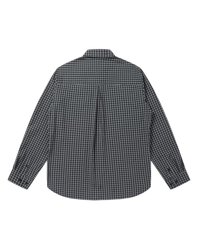 소루 Relaxed Fit Seersucker Shirt_Black 블랙 착용컷
