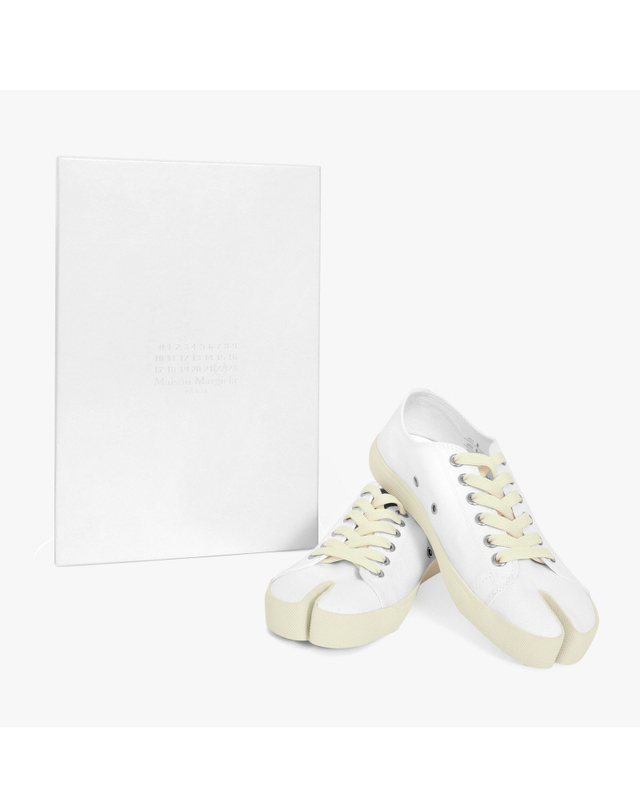 메종 마르지엘라 [스크레치 S급] 메종마르지엘라 S57WS0252 P1875 T1003 (40.5) 타비 로우 스니커즈 착용컷