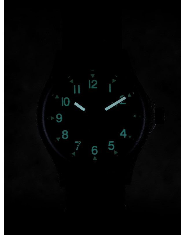 엠더블유씨 시계 MWC G10 배터리해치 PVD - 건메탈X블랙 착용컷