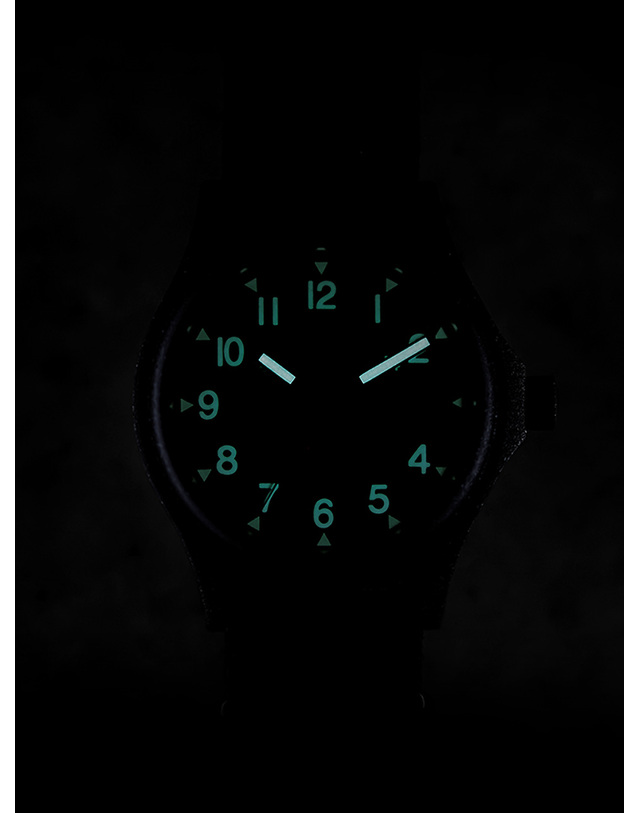 엠더블유씨 시계 MWC G10 배터리해치 24H PVD - 블랙X블랙 착용컷