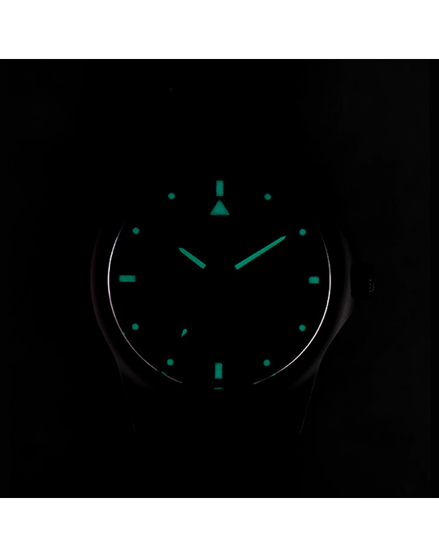 엠더블유씨 시계 MWC G10 데이저스트 PVD - 블랙X블랙 착용컷