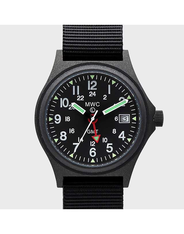 엠더블유씨 시계 MWC G10 10Bar GMT 24H PVD - 블랙X블랙 착용컷