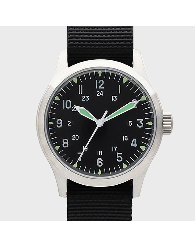 엠더블유씨 시계 MWC GG-W-113 1960s/70s 미공군시계 착용컷