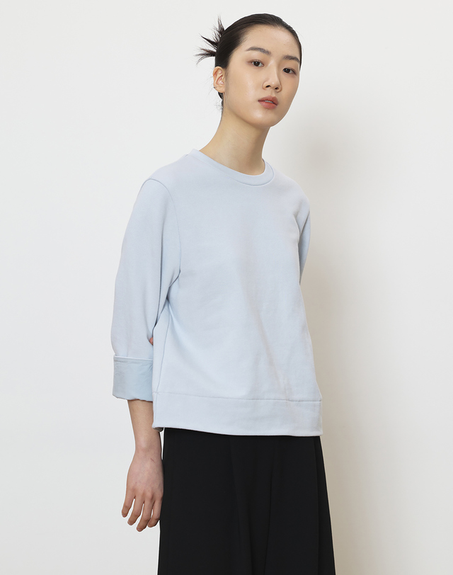 마누엘에기욤 Cotton cuff sweat top skyblue 착용컷