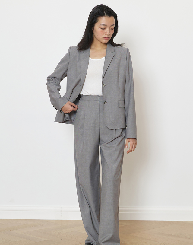 마누엘에기욤 Relaxed tailored jacket gray 착용컷
