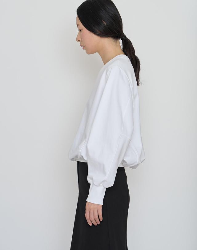 마누엘에기욤 Volume cut sweat top off white 착용컷